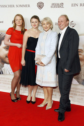 Katarina Tolstoi, Anastasia Tolstoi, Helen Mirren, Michael Hoffman