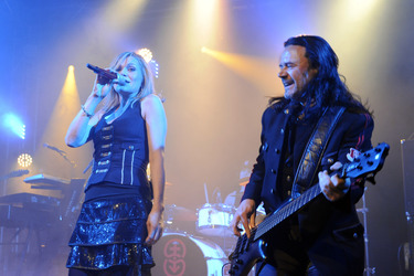 Anna Loos, Jäcki Reznicek (Silly)