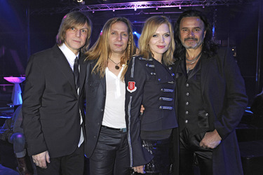 Ritchie Barton, Uwe Hassbecker, Anna Loos, Jäcki Reznicek (Silly)