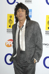 Ron Wood (The Birds, The Creation, The Jeff Beck Group, Faces, The Rolling Stones, The New Barbarians)