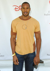 Henry Simmons