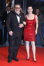 Edward 'Edo' Zanki, Julia 'Jule' Neigel