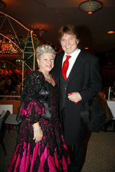 Reni Laur, Chris Roberts