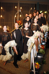 Tanzformation 'Allround Dance Company' von Ariane Schiessler