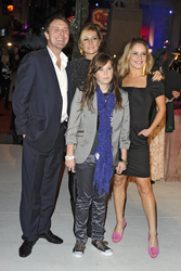 Phil Tufnell mit Familie