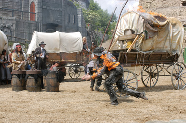 Gojko Mitic, Götz Otto, Saskia Valencia