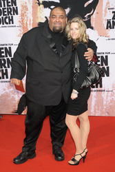 Hakan Orbeyi mit Yvonne Kette