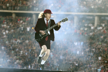 Angus Young (AC/DC)