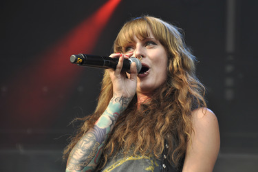 Jennifer Weist (Jennifer Rostock)