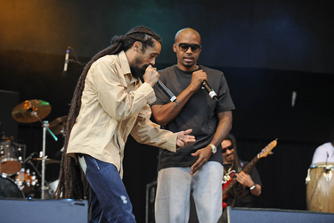 Damian Marley, Nas