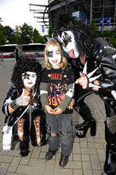 Kiss Fans