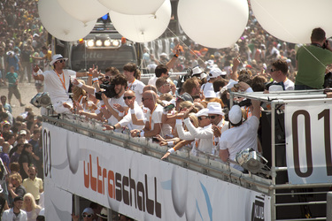 Fans auf der Loveparade 2010