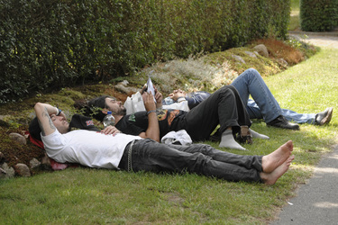 Rockfans im Dorf Wacken