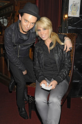 Annemarie Eilfeld mit Begleitung