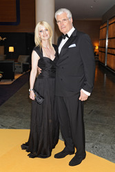 Mirja du Mont, Sky du Mont