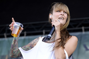 Jennifer Weist (Jennifer Rostock)