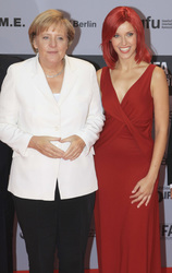 Angela Merkel mit Eva (Miss IFA)