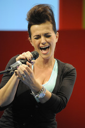 Marta Jandova (Die Happy)