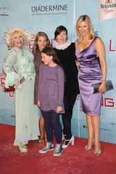 Elke Sommer, Yvonne Catterfeld, Hannah Levy, Meret Becker, Veronica Ferres