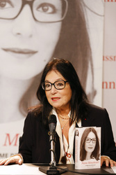 Nana Mouskouri