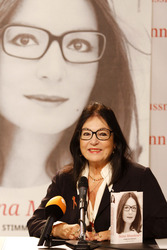 Nana Mouskouri