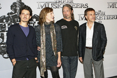 Orlando Bloom, Milla Jovovich, Mads Mikkelsen, Christoph Waltz