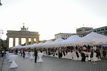 Gäste an der Tafel der Demokratie