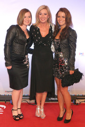 Silvia Matthäus mit Töchtern Alisa und Viola