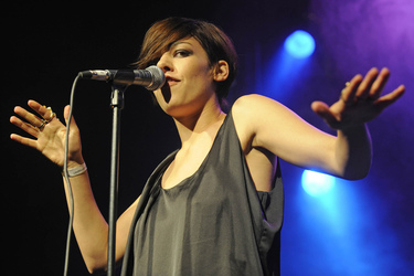 Alina Süggeler (Frida Gold)