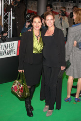 Charlotte Schwab, Lisa Martinek