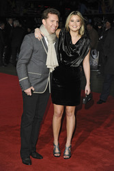 Holly Valance mit Begleitung