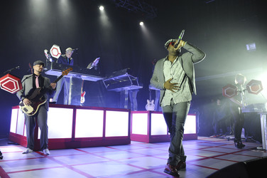 Mark Ronson & The Business Intl.