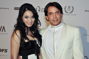 Sheetal Mafatlaz, Ahmed Ashmawi