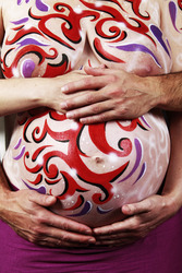 Hände am Bauch / Hands on the belly