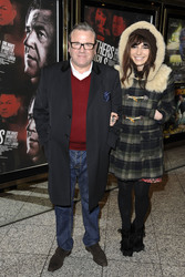 Ray Winstone, Lois Winstone