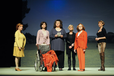 Manon Strache, Marijam Agischewa, Sabine Orleans, Anne Kasprik, Brigitte Grothum, Sylvia Wintergrün