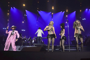 Kid Creole & The Coconuts