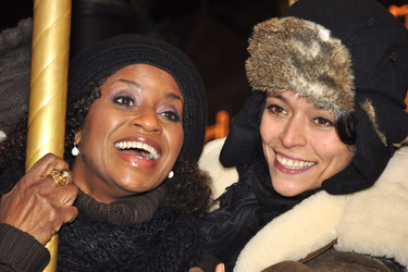 Liz Baffoe, Yvonne De Bark