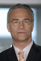 Klaus J. Behrendt