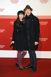 Jamila Saab, Tino Mewes