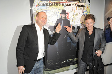 Joachim Król, Axel Pape