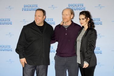 Kevin James, Ron Howard, Winona Ryder
