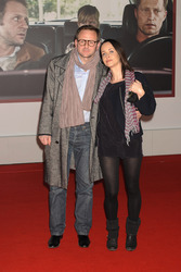 Samuel Finzi mit Freundin