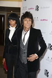 Ronnie Wood (The Birds, The Creation, The Jeff Beck Group, Faces, The Rolling Stones, The New Barbarians) mit Begleitung