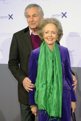 Isa von Hardenberg mit Begleitung