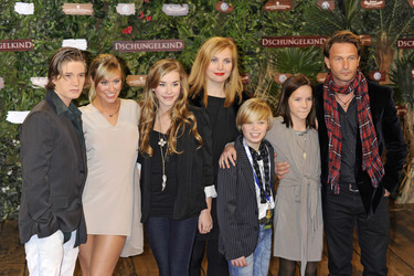 Tom Hoßbach, Sina Tkotsch, Milena Tscharntke, Nadja Uhl, Emmanuel Simeon, Stella Kunkat, Thomas Kretschmann