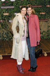 Tanya Neufeldt, Lisa Martinek