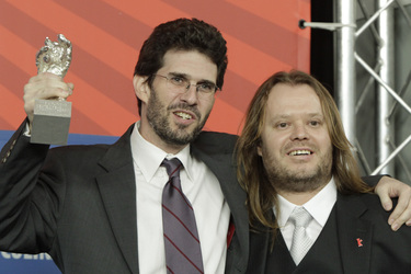 Joshua Marston, Andamion Murataj