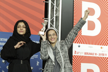Sareh Bayat, Sarina Farhadi
