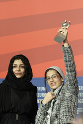 Sareh Bayat, Sarina Farhadi